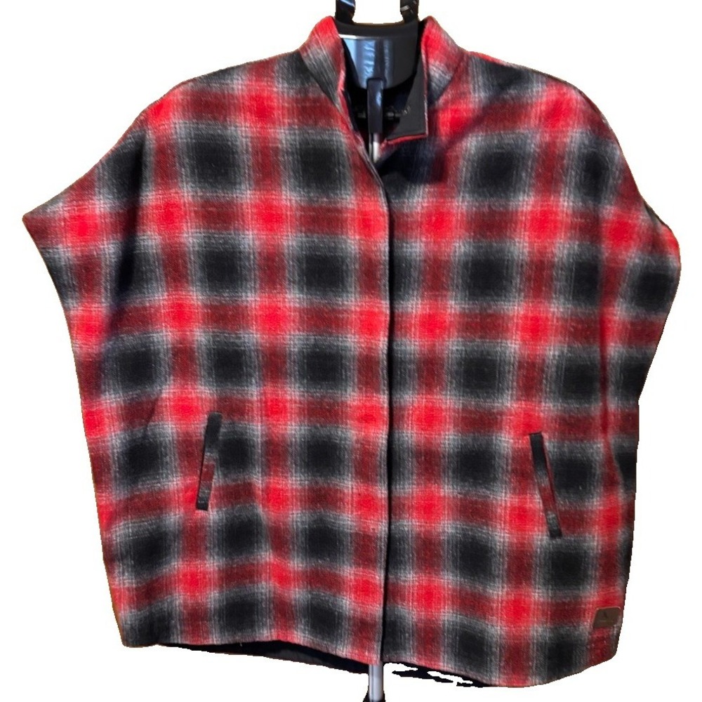 Eddie Bauer Womens S Red Black Plaid Wool Blend Snap Front Cape Poncho Pockets